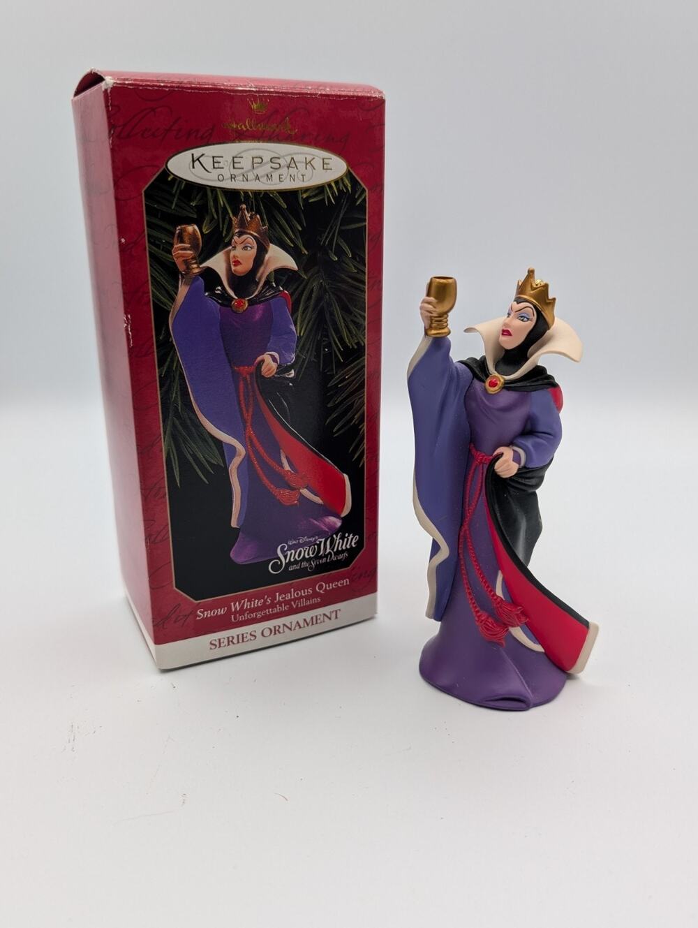 Hallmark SNOW WHITE JEALOUS QUEEN 1999 Keepsake Ornament Unforgettable Villains